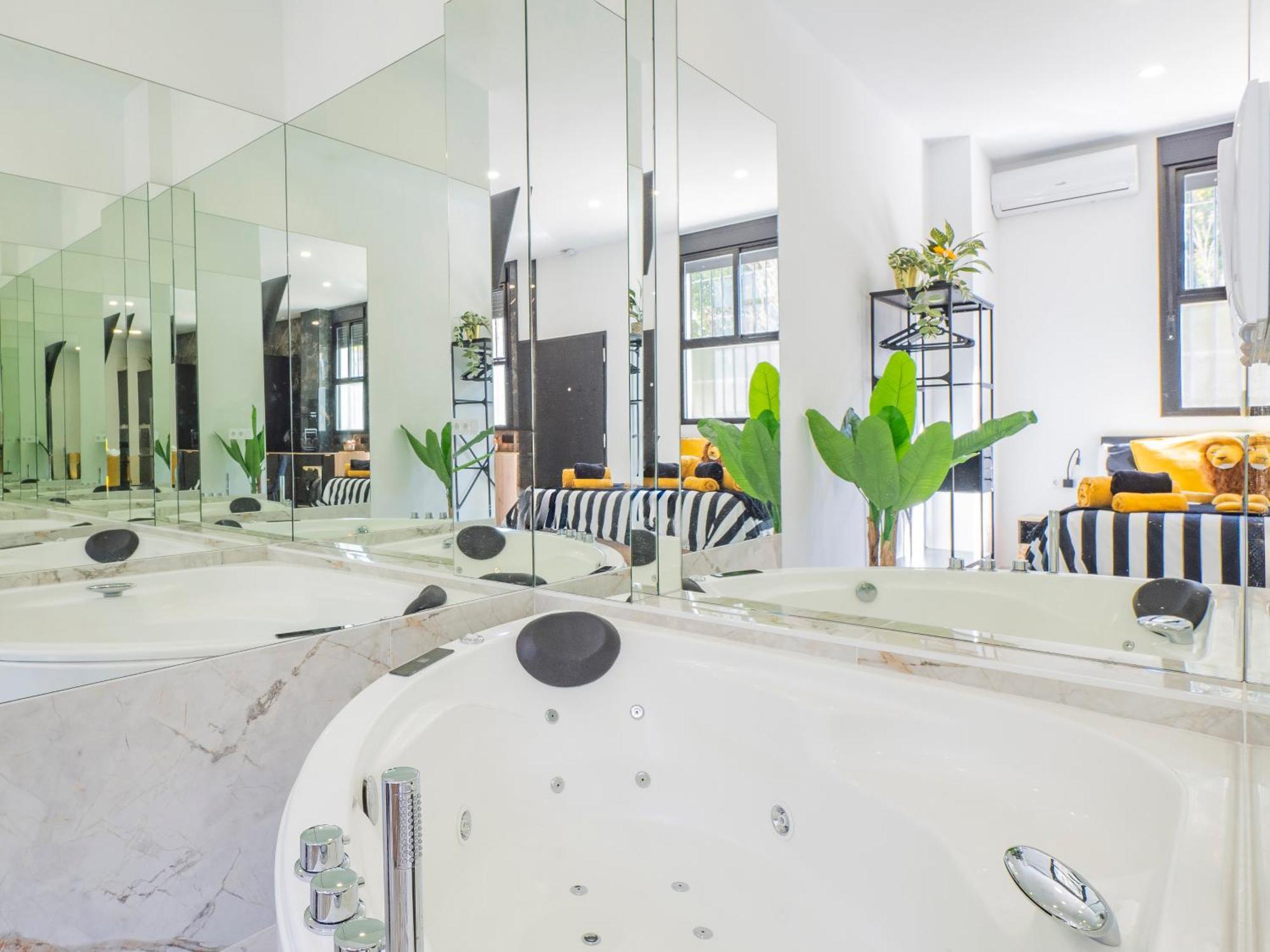 Apartament The Juanita Reina's Jacuzzi *